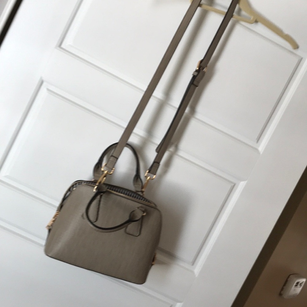 Brand new versatile handbag